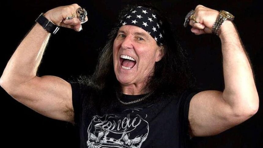 Dave Evans / AC/DC. Crédito: Divulgação.