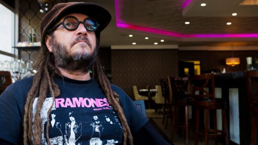 Foto: Keith Morris. Crédito: Dimitri Coats.