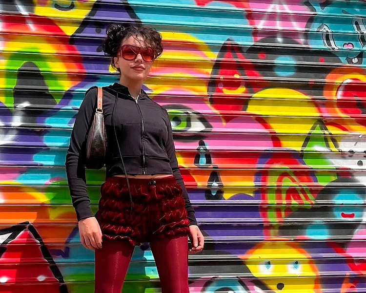 Lexi Jones, filha de David Bowie, lança álbum de estreia; Ouça aqui