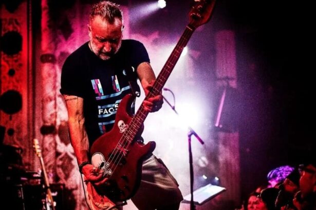 Peter Hook. Crédito: Reprodução.