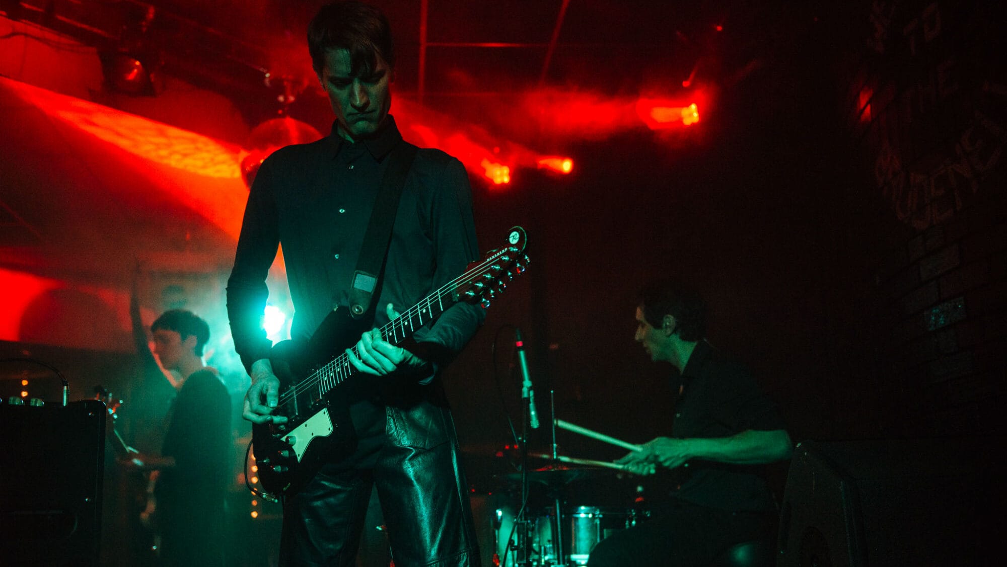 The Wants anuncia novo álbum e antecipa faixa com críticas ao excesso de informação
