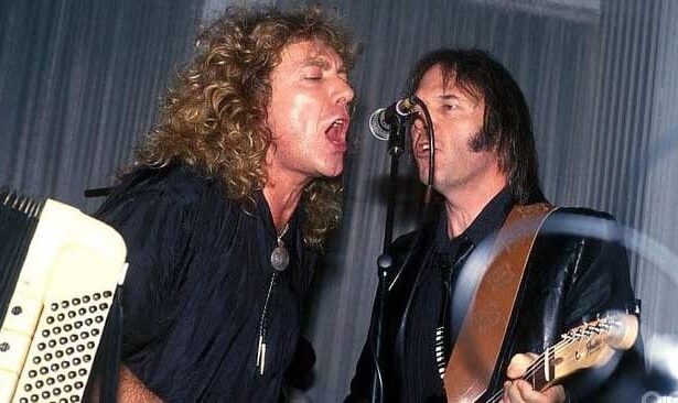 Neil Young & Robert Plant. Crédito: Reprodução.