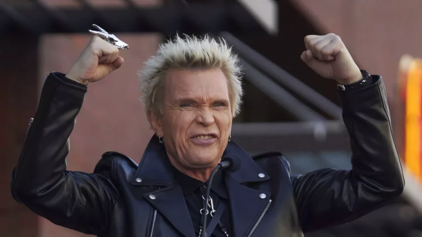 Billy Idol. Foto: Allison Dinner.
