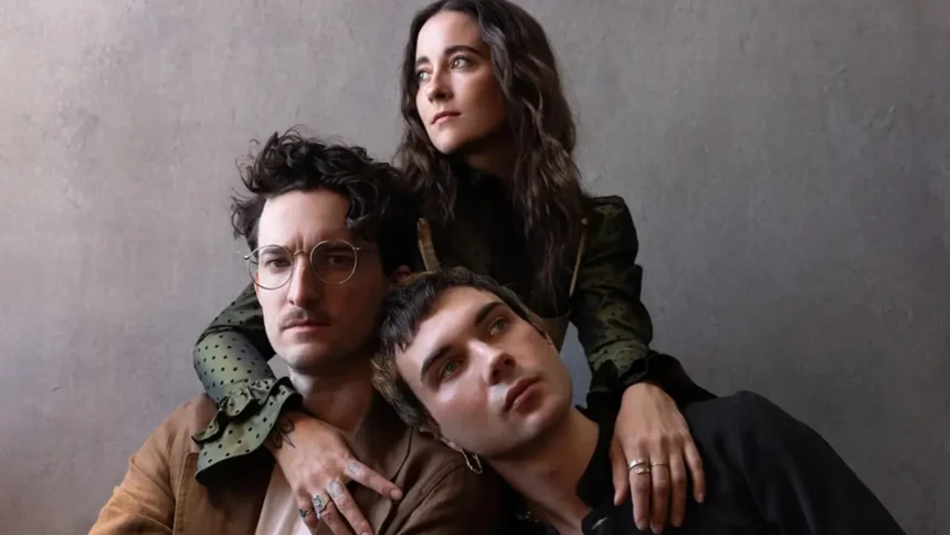 Foto: Nation of Language. Crédito: Ebru Yildiz.