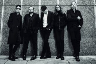 Suede. Foto: Dean Chalkley.