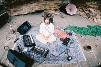 Kevin Parker do Tame Impala. Crédito: Instagram do artista.