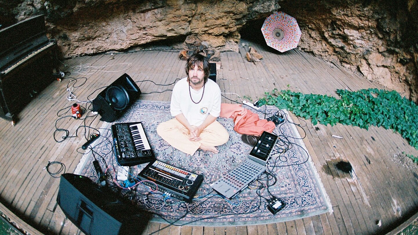 Kevin Parker do Tame Impala. Crédito: Instagram do artista.