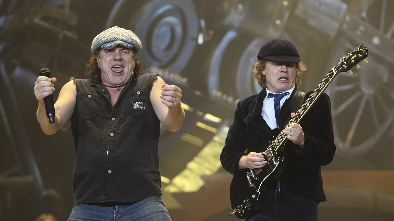 Live Nation se pronuncia sobre possível show de AC/DC no Brasil.