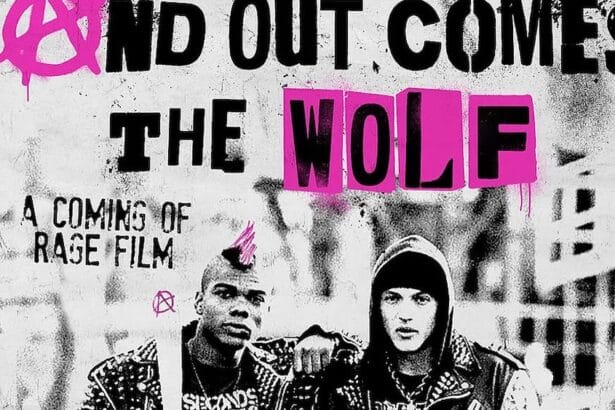And Out Comes The Wolf Reprodução.