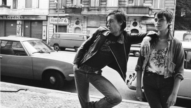 Iggy Pop em Berlim, 1977. Foto: Esther Friedman.