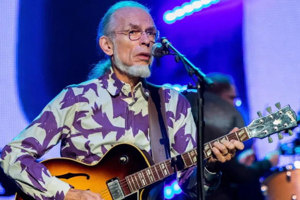 Steve Howe. Foto: Scott Legato/Getty Images.
