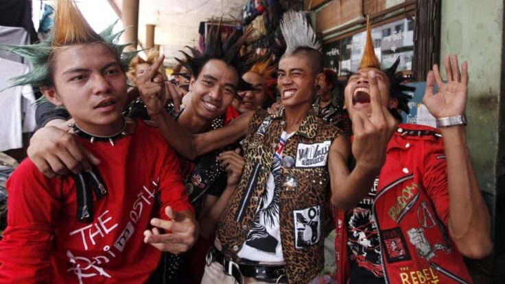 Fãs de punk no festival Thingyan, em Yangon na Birmânia. Crédito: Reuters.