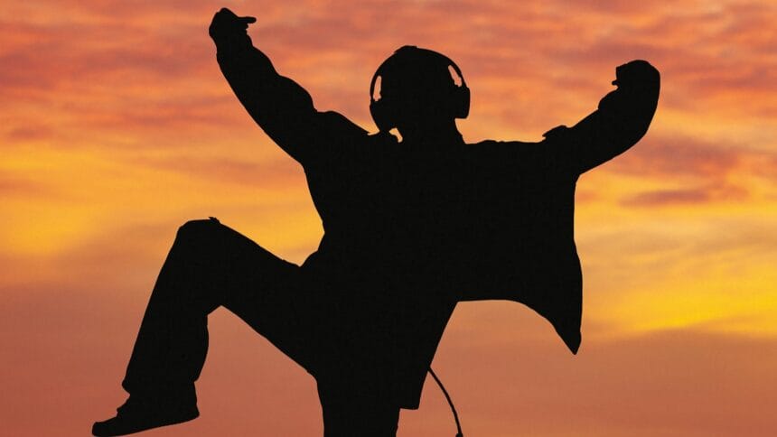 Homem com Headphones. Foto: Alem Coksa/Pixabay.