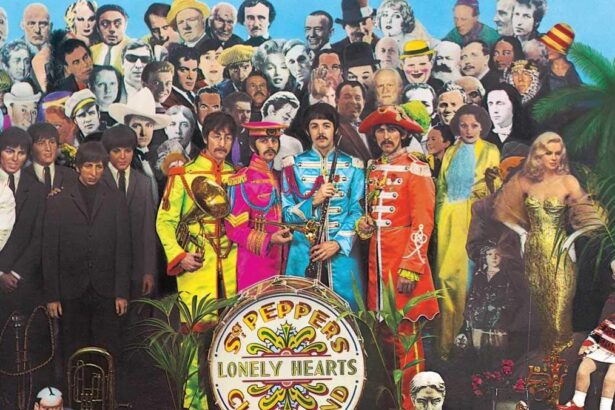 Capa de Sgt. Pepper's Lonely Hearts Club Band doThe Beatles.