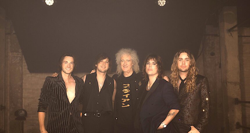 Brian May/The Struts. Foto: Kyle McGurk.