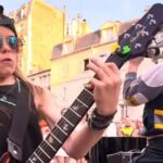 Bohemian Rhapsody fash mob em Paris. Crédito. Youtube.