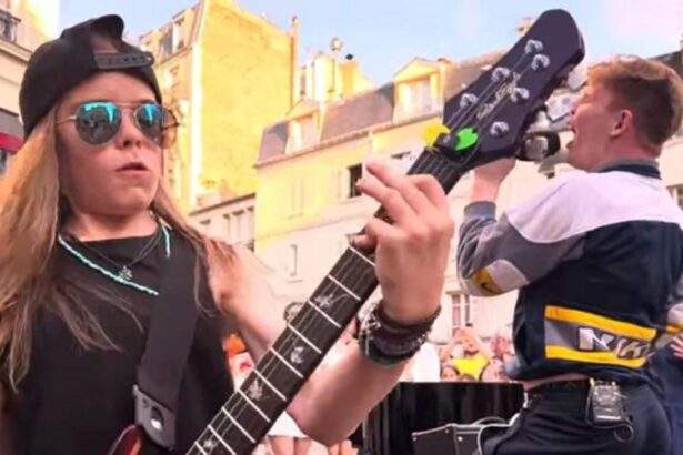 Bohemian Rhapsody fash mob em Paris. Crédito. Youtube.