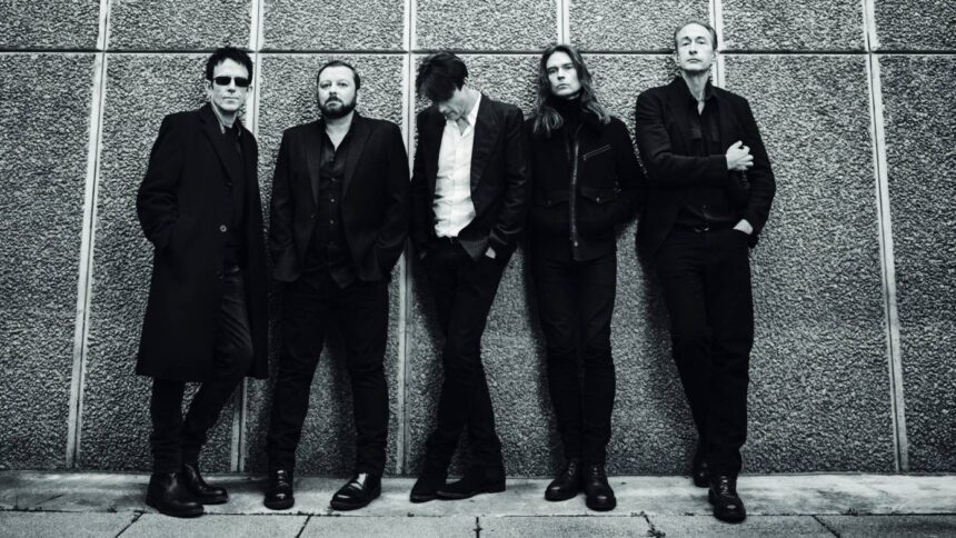 Suede. Foto: Dean Chalkley.