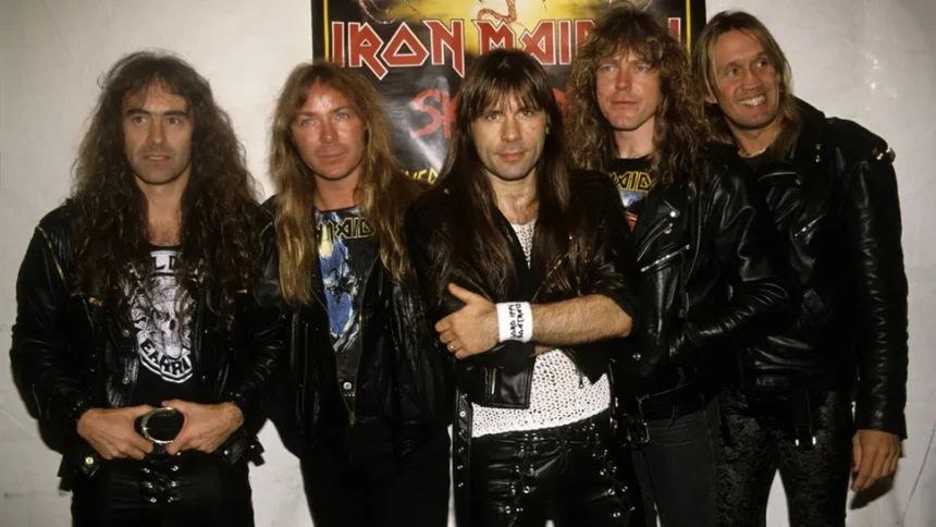 Iron Maiden / No Prayer for the Dying. Foto: Mick Hutson/Redferns via Getty Images.