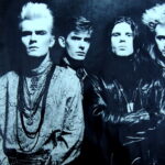 The Cult - Love. Foto: Contracapa interna do disco.