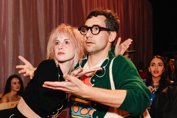 Hayley Williams e Jack Antonoff, 2024. Foto: Nina Westervelt/WWD via Getty Images.