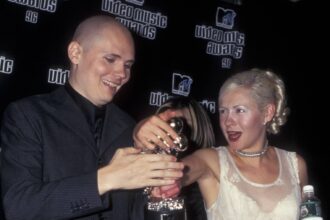 Billy Corgan e D'Arcy Wretzky. Crédito: Ron Galella, Ltd./Ron Galella Collection via Getty Images.
