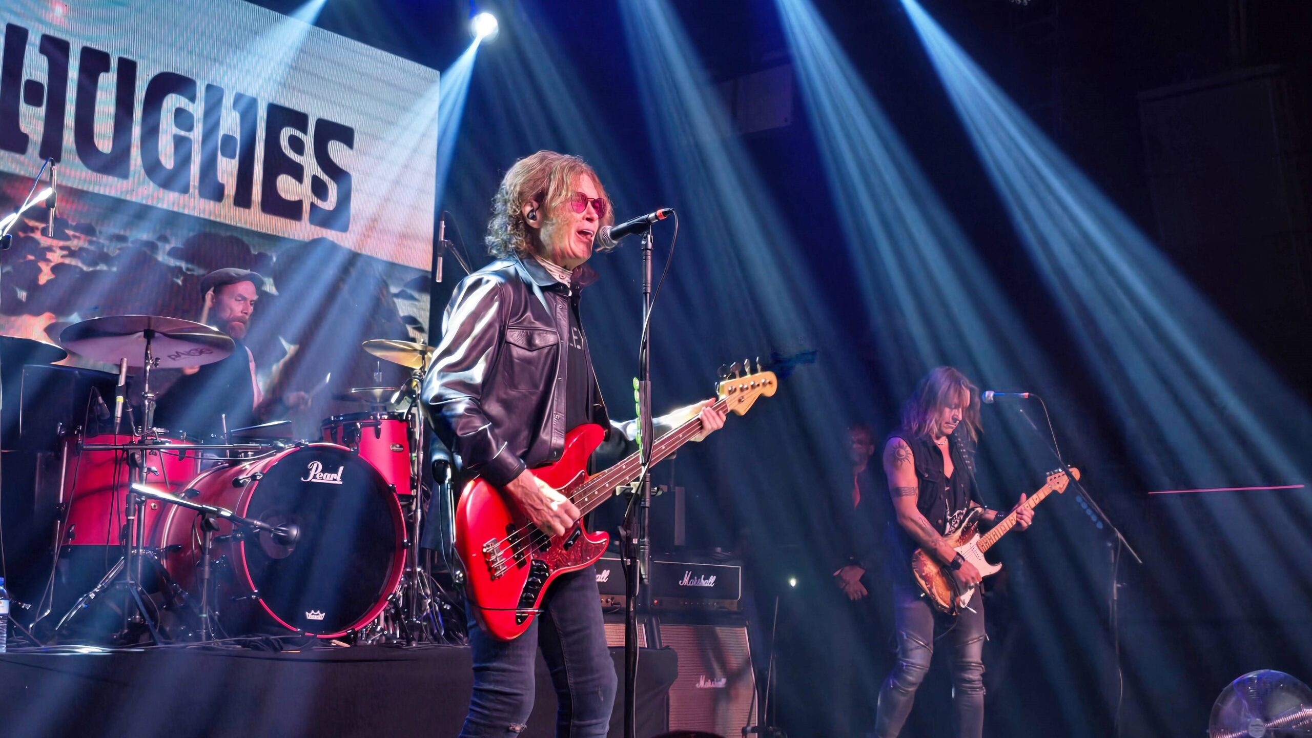 Glenn Hughes lava a alma de todos no show em São Paulo