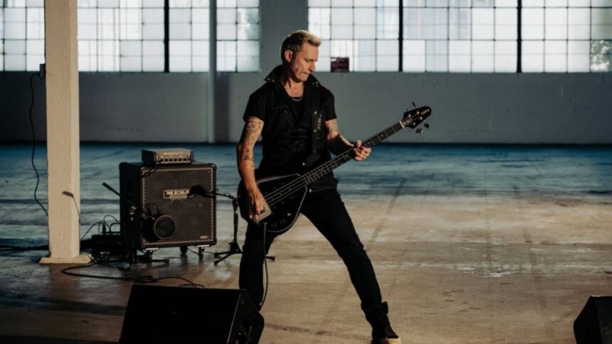 Mike Dirnt / Green Day. Foto: Gibson/Reprodução.