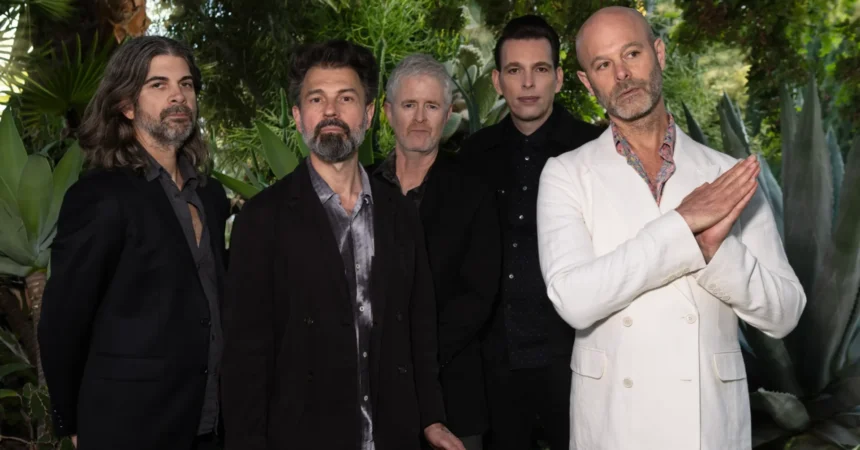 Shudder to Think. Foto: Diona Mavis.