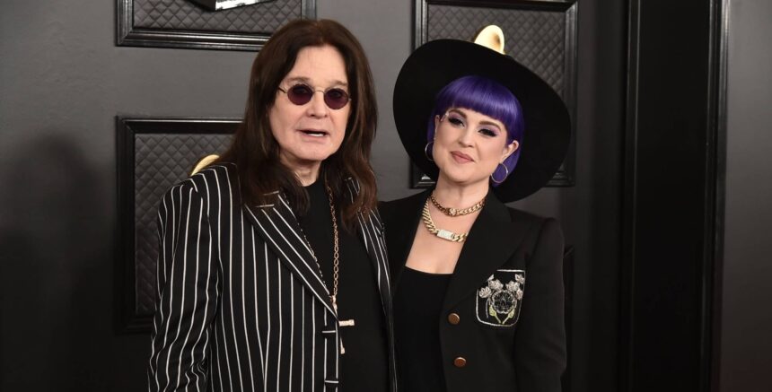 Ozzy e Kelly Osbourne. Crédito: David Crotty/Patrick McMullan via Getty Images.