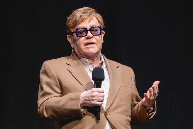 Elton John. Crédito: : Raph Pour-Hashemi.