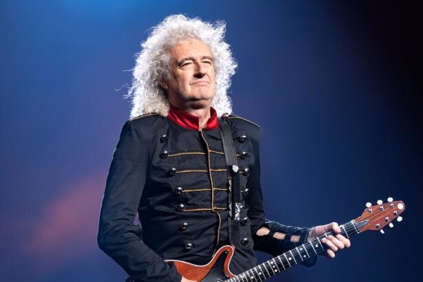 Brian May. Crédito: Raph Pour-Hashemi.