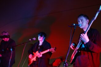The xx. Crédito: Andy Willsher/Redferns/Getty Images.