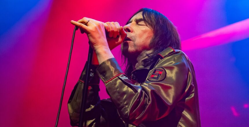 Bobby Gillespie do Primal Scream. Crédito: Lorne Thomson/Redferns.