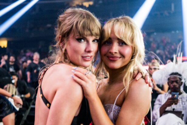 Taylor Swift/Sabrina Carpenter. Crédito: John Shearer/Getty Images for MTV.