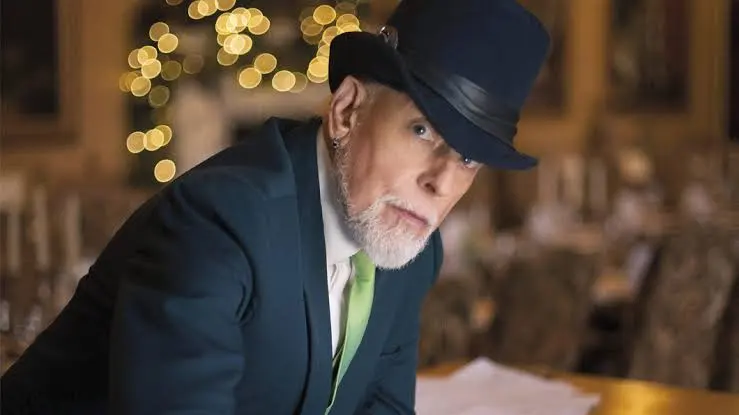 Antony Price. Crédito: Reprodução.