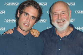 Nick e Rob Reiner. Crédito: Reprodução.