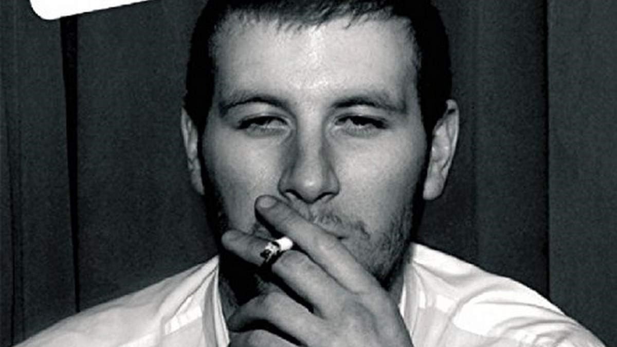 Arctic Monkeys: 20 anos de “Whatever People Say I Am, That’s What I’m Not”