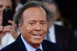 Julio Iglesias. Crédito: Carlos Giusti/AP