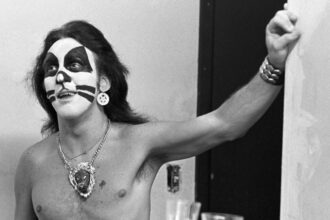 Peter Criss. Crédito: Reprodução.