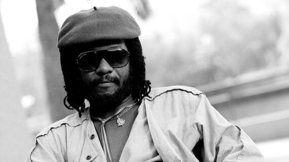 Sly Dunbar. Crédito: Reprodução.
