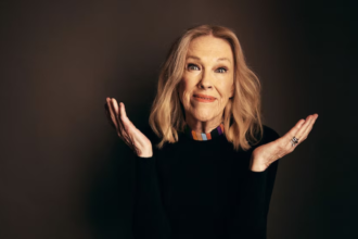 Catherine O'Hara. Crédito: Robby Klein/Getty Images.