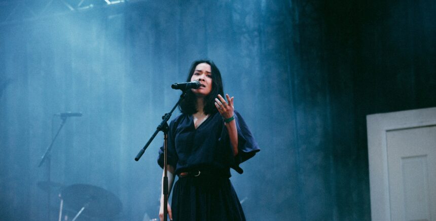 Mitsk. Credit: Phoebe Fox/NME.