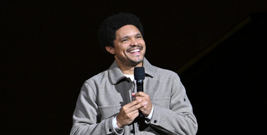 Trevor Noah. Crédito: Roy Rochlin/Getty Images.