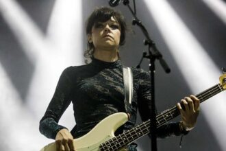 Primal Scream. Crédito: Dena Flows.