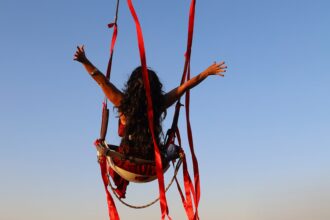 Andrea Aiko Foto; Carlos Terrana