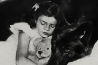 Lana Del Rey - White Feather Hawk Tail Deer Hunter