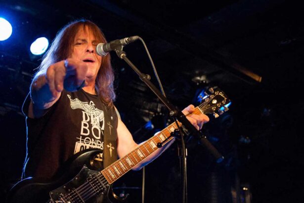 Ross the Boss/Manowar. Crédito: Gonzales Photo/Alamy.