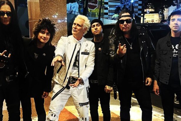 Supla e os Punks de Botique com The 69 Eyes. Crédito: Divulgação.