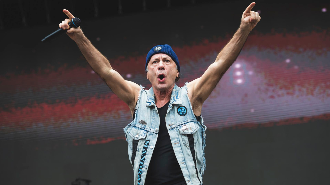 Bruce Dickinson. Crédito: Mariano Regidor / Redferns.